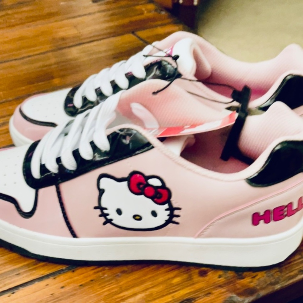 Hello Kitty Women’s Tennis Shoes